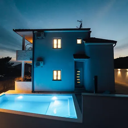 Heraklea Apartment *